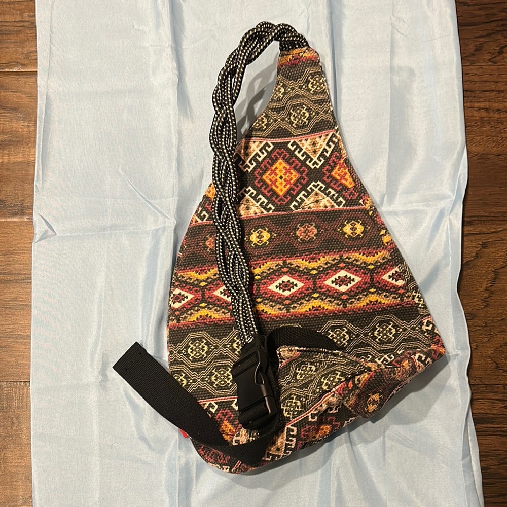 UNIONBAY Multicolor Patterned Sling Bag - Picture 3 of 4
